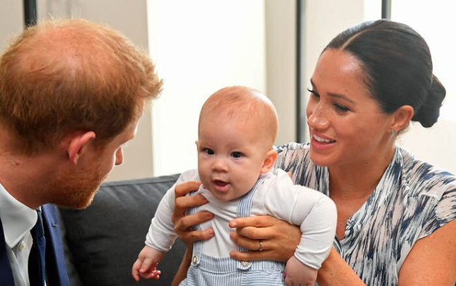 Một nửa trong danh sách chắt của Nữ hoàng Elizabeth là thường dân Ảnh 2