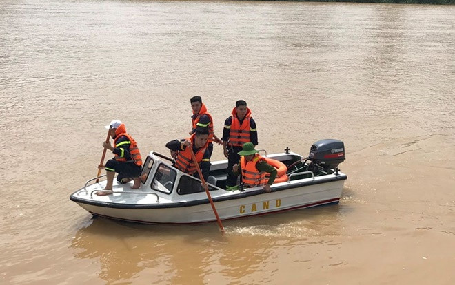Nam thanh niên nhảy sông Hiếu tự tử để lại thư 'chúc bố mẹ hạnh phúc' Ảnh 2