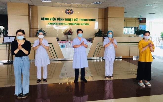 Hôm nay, 3 bệnh nhân mắc COVID-19 được công bố khỏi bệnh Ảnh 2