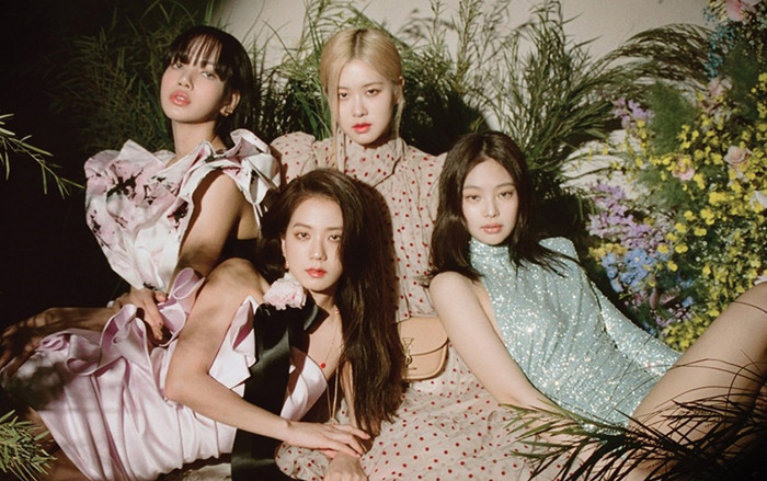 Em út của BlackPink - Lisa chia sẻ 'tình chị em' với các thành viên cùng nhóm Ảnh 2