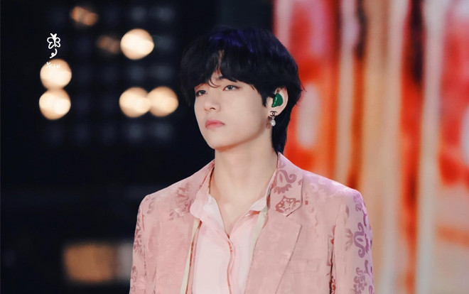 V (BTS) trở thành idol Kpop đầu tiên có đến 2 ca khúc góp mặt trong top 50 được stream nhiều nhất trên SoundCloud Ảnh 2