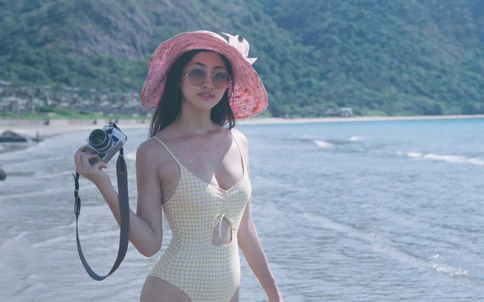 Hiếm hoi Hoa hậu Lương Thùy Linh diện đồ bơi khoe dáng nuột, fan thả tim tới tấp Ảnh 2