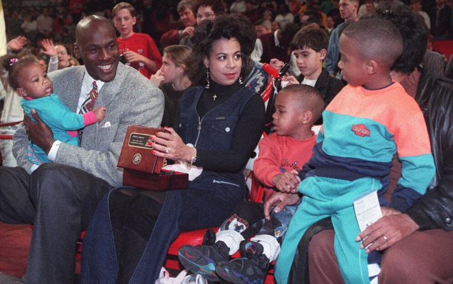 ‘Mù tịt’ về ông bố huyền thoại, con gái của Michael Jordan phải tự lên google tìm hiểu Ảnh 2