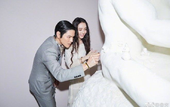 Hướng Tả đăng ảnh đầy ẩn ý nói có thành viên mới, phải chăng Quách Bích Đình đã mang thai? Ảnh 2