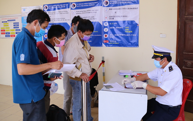 Chính phủ cho phép mở lại hàng loạt cửa khẩu, cấp thị thực cho công dân 80 nước từ 1/7 Ảnh 2