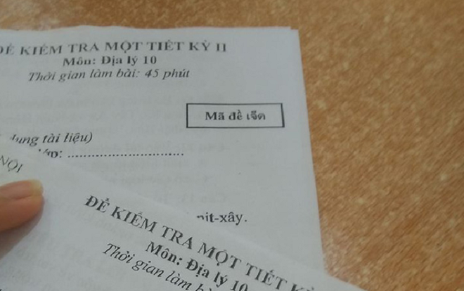 Mã đề thi lại được nâng lên tầm cao mới, loay hoay đến cuối giờ cũng chẳng tìm được đứa cùng đề Ảnh 2