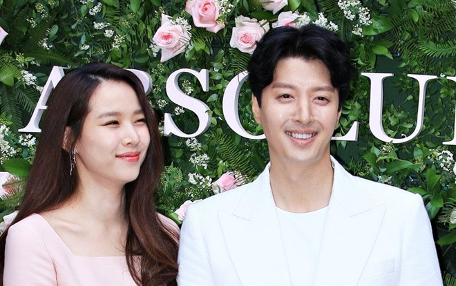 Trước ly hôn, Lee Dong Gun tuyên bố: 'Không kết hôn nếu cô dâu không phải Jo Yoon Hee' Ảnh 2