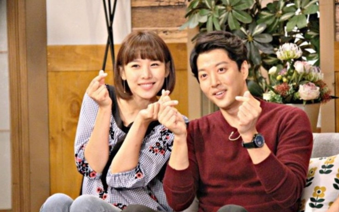 'Tình cũ Ji Yeon' Lee Dong Gun - Jo Yoon Hee li hôn, cư dân mạng: 'Không hợp nhau không thể bên nhau ba năm' Ảnh 2