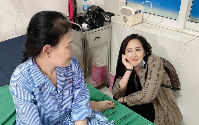 Mai Phương Thúy tiết lộ mẹ nhập viện khiến bạn bè và người hâm mộ không khỏi lo lắng Ảnh 2