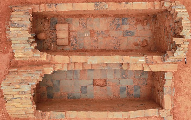 Ngôi mộ đôi 1.000 năm tuổi và 'cây cầu thần tiên' nối tiếp chuyện tình lãng mạn ở thế giới bên kia Ảnh 2