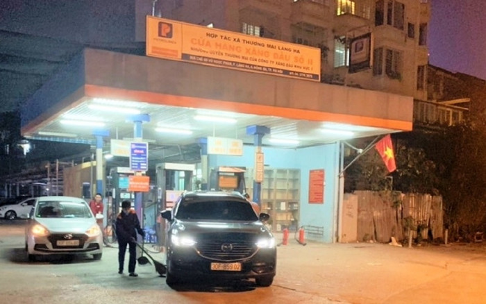 Còn xăng nhưng 'găm hàng' chờ tăng giá, cây xăng Hà Nội bị phạt 30 triệu đồng Ảnh 2