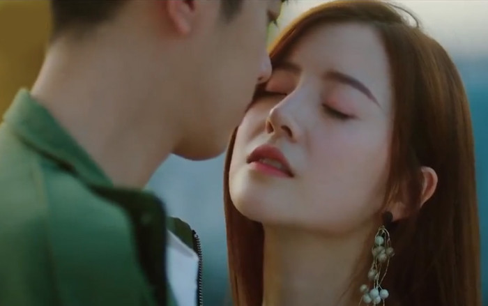 Tập 15 'Noãn Noãn, xin chỉ giáo nhiều hơn': Còn gì đau hơn khi thấy người mình yêu hôn người khác? Ảnh 2