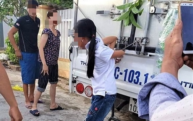Cơ quan chức năng vào cuộc vụ cháu gái 12 tuổi bị gia đình trói vào thùng xe tải vì nghi trộm tiền Ảnh 2