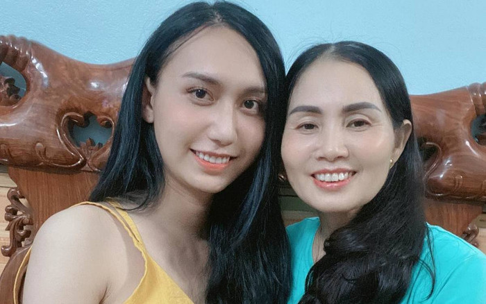 Lynk Lee xinh đẹp rạng rỡ khi chụp chung khung hình cùng mẹ Ảnh 2