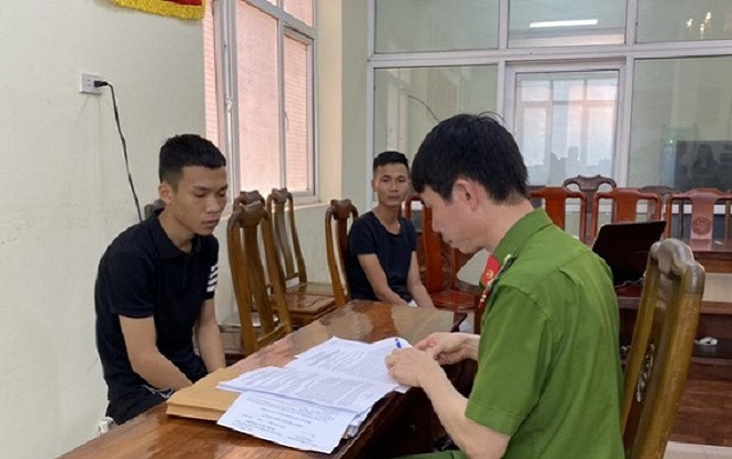 Nam sinh lớp 12 cầm đầu đường dây chiếm đoạt hơn 10 tỷ đồng qua mạng xã hội Ảnh 2