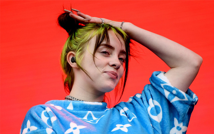 Billie Eilish lần đầu tiết lộ các nghệ sĩ thần tượng, fan ngỡ ngàng khi Justin Bieber không hề có trong danh sách Ảnh 2