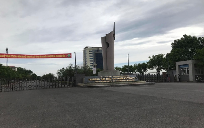 Nam sinh tử vong trong khuôn viên trường Đại học Sư phạm Kỹ thuật Vinh, nghi rơi từ cao tầng Ảnh 2