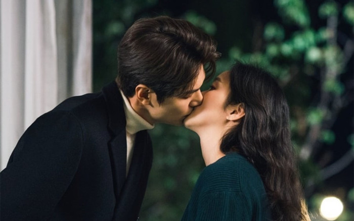 Quân Vương Bất Diệt: Chỉ với ba điểm này, Kim Go Eun khẳng định mình chính là 'Hoàng hậu tương lai' của Đế Chế Hàn Quốc Ảnh 2