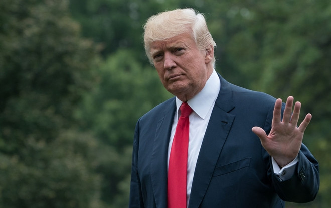 Ông Trump không gặp tác dụng phụ khi dùng thuốc trị sốt rét phòng COVID-19 Ảnh 2