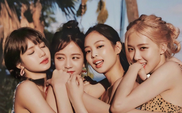 Góc 'thám tử': Concept MV mới của BlackPink sẽ là biển xanh - nắng vàng mang đậm summer vibe? Ảnh 2