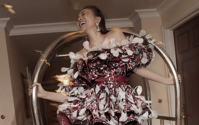 Góc tự hào: Thanh Hằng xuất hiện kiêu kỳ trên Vogue Pháp Ảnh 2