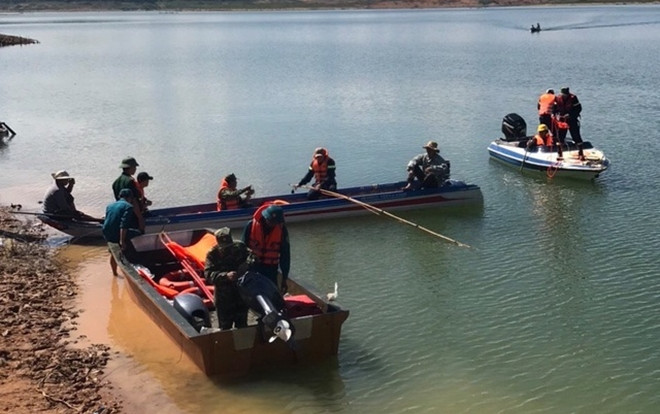 2 học sinh bị nước cuốn mất tích khi tắm hồ thủy điện ở Lâm Đồng Ảnh 2