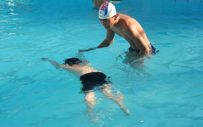 Ngôi trường có một không hai, học sinh muốn lên lớp phải biết bơi Ảnh 2