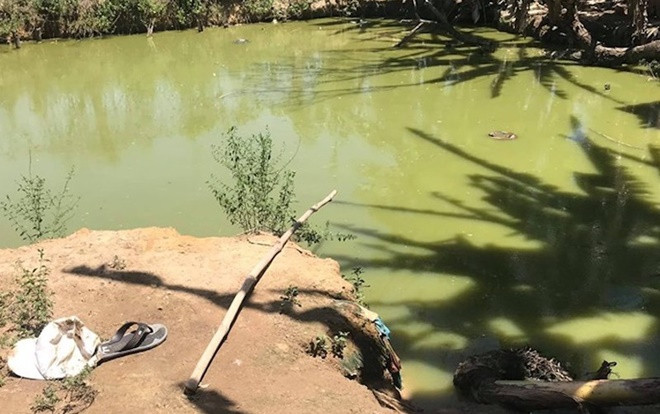 Kéo điện ra ao để bắt cá, hai cha con bị điện giật tử vong Ảnh 2