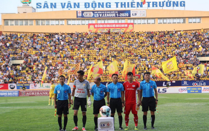 Báo thế giới ngưỡng mộ V.League trở lại tưng bừng sau Covid-19 Ảnh 2