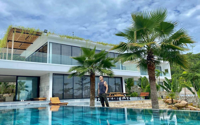 Cao Thái Sơn khoe căn biệt thự tiền tỷ, dân tình nhìn vào phải thốt lên: Chẳng khác gì resort đẳng cấp! Ảnh 2