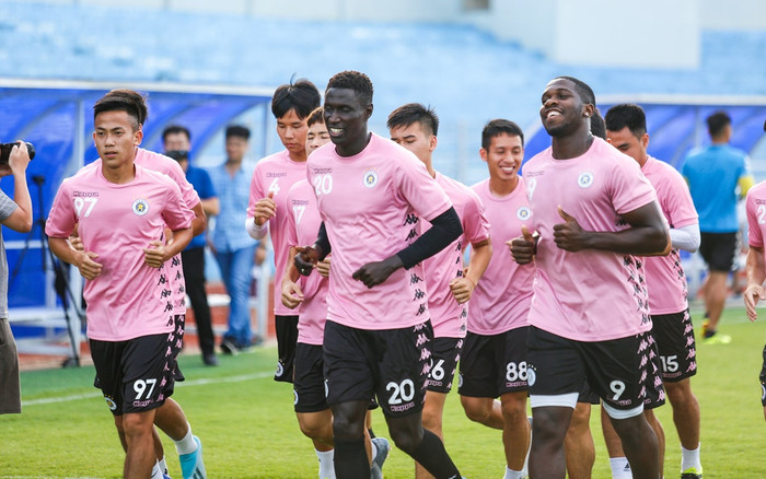 HLV Chu Đình Nghiêm: Mục tiêu của Hà Nội FC là có 1 điểm trước Hà Tĩnh Ảnh 2