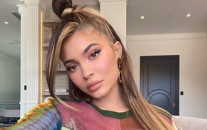 Dàn mỹ nữ nhà Kardashian chi hơn 2 tỷ VNĐ mỗi tháng để làm đẹp Ảnh 2