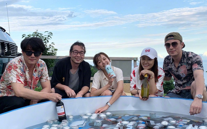 Phim mới của Lâm Tâm Như đóng máy, ông xã Hoắc Kiến Hoa ngọt ngào bên cạnh Ảnh 2