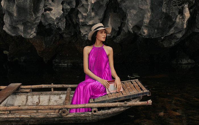 Váy phom suông che kín đường cong nhưng vô cùng quyến rũ dưới nắng hè Ảnh 2