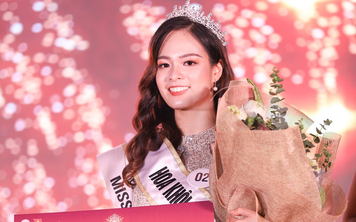 Chặng đường trở thành Tân hoa khôi trường Báo của nữ sinh 2001 Ảnh 2