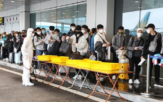 Phát hiện thêm 7 ca nhiễm COVID-19 mới, trở về từ Kuwait và được cách ly ngay sau khi nhập cảnh Ảnh 2