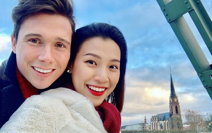 MC Hoàng Oanh buồn bã xin lỗi con trai trong bụng khi Việt Nam đóng cửa đường bay quốc tế đến tháng 9 Ảnh 2