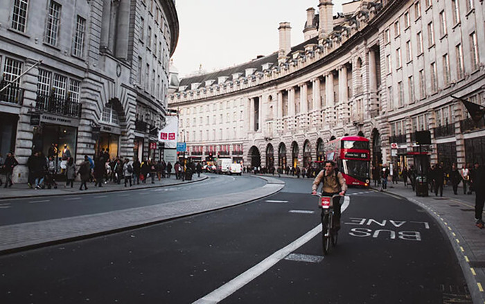 8 thành phố muốn 'cấm cửa' ô tô càng sớm càng tốt trên thế giới Ảnh 2