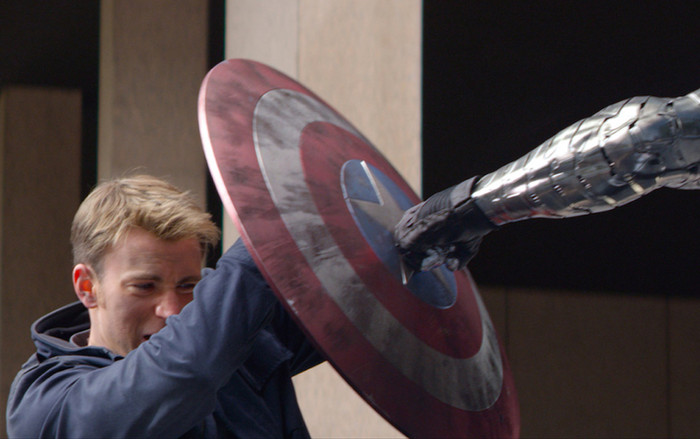 Video tổng hợp tất cả những lần Captain America bị đấm vào mặt Ảnh 2