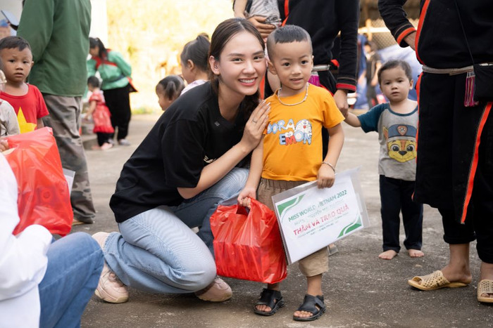 Dự án thiện nguyện của người đẹp cũng được đánh giá khá khác biệt so với những đại diện trước đó. (Ảnh tổng hợp)
