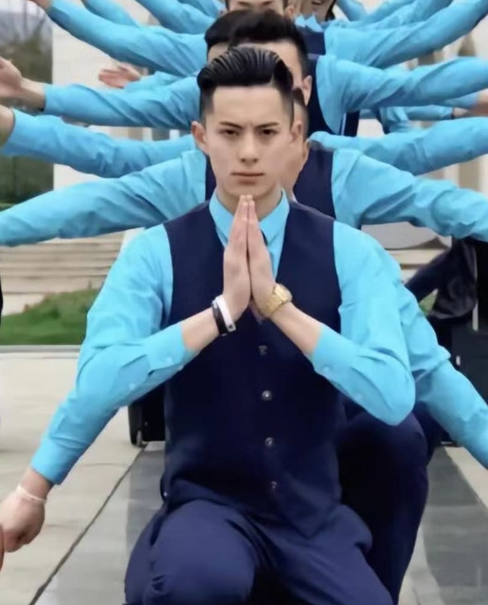 Loạt ảnh hồi chưa nổi tiếng của sao nam Cbiz: Trần Triết Viễn giữ vững phong độ Ảnh 3