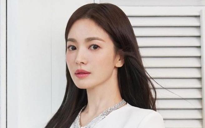 Song Hye Kyo bất ngờ vướng nghi vấn phẫu thuật thẩm mỹ Ảnh 2