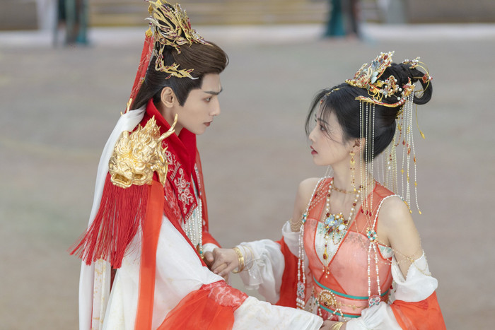 La Vân Hi - Bạch Lộc liên tiếp thông báo tin vui sau nửa năm hẹn hò Ảnh 1