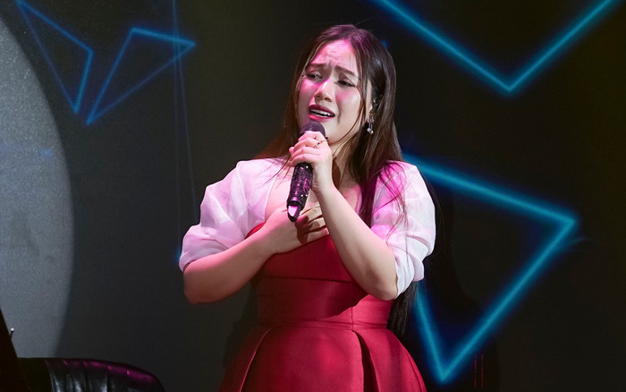 Thùy Chi thể hiện ca khúc 17 năm trước, giọng hát có đổi thay theo thời gian? Ảnh 2