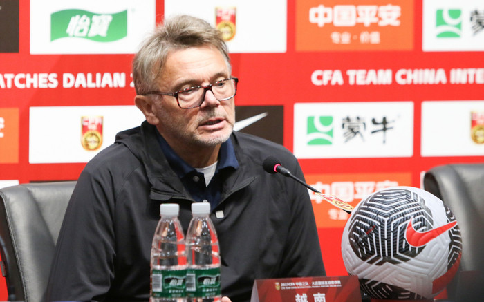Thua Trung Quốc 0-2, HLV Troussier nói thành công về mục đích Ảnh 2