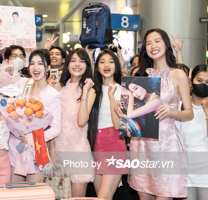 Có thể thấy, dàn hậu dành khá nhiều tình cảm cho Á hậu 2 Miss World Vietnam 2022 nên mong muốn có thể truyền năng lượng ngọt ngào lẫn tinh thần của cuộc thi trong ngày tiễn chân dài quê Thanh Hóa lên đường chinh chiến quốc tế. 