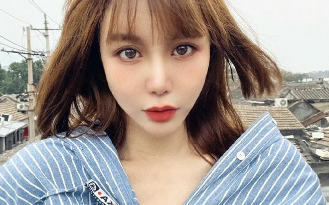 Chị đẹp 'thà khóc trên BMW còn hơn cười trên xe đạp' bị tố làm bồ nhí, lừa đảo Ảnh 2