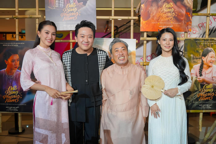 Siêu thảm đỏ Đất Rừng Phương Nam: Mỹ Tâm, Thùy Tiên chiếm trọn spotlight Ảnh 15