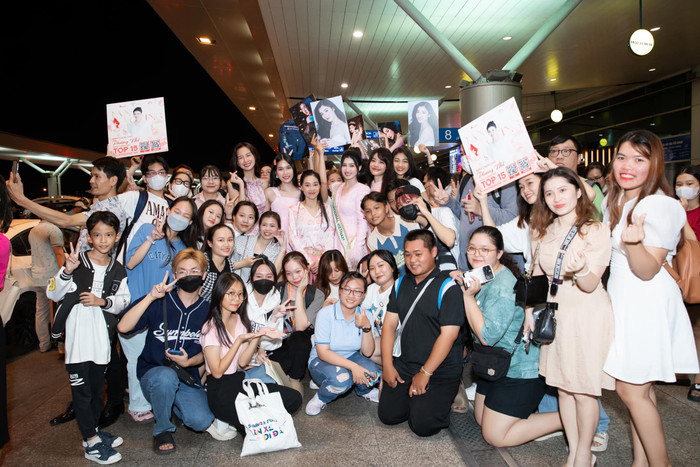 Phương Nhi được người hâm mộ ủng hộ, cổ vũ hết mình trong chuyến đi lần này