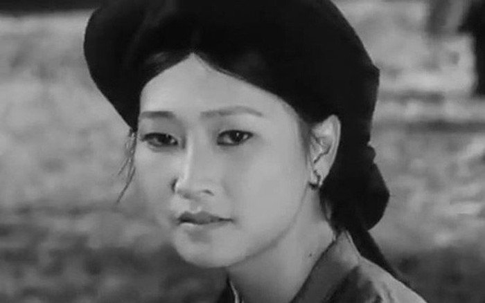 Lối diễn xuất lôi cuốn cùng thần sắc đẹp đến nao lòng trong tác phẩm Đến hẹn lại lên (1974) của cô Nết gây ấn tượng đậm sâu trong lòng khán giả màn ảnh nhỏ. Với màn hóa thân nhân vật xuất thần đã giúp nữ nghệ sĩ giành giải Bông Sen Vàng cho phim truyện nhựa hay nhất tại Liên hoan phim Việt Nam (1975).  